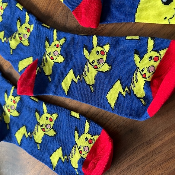 NEW 2 Pairs of Pokémon socks Pikachu unisex one size blue yellow red brand new - Picture 2 of 5